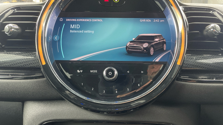 MINI Clubman 1.5 Cooper Shadow Edition 6dr Petrol Estate